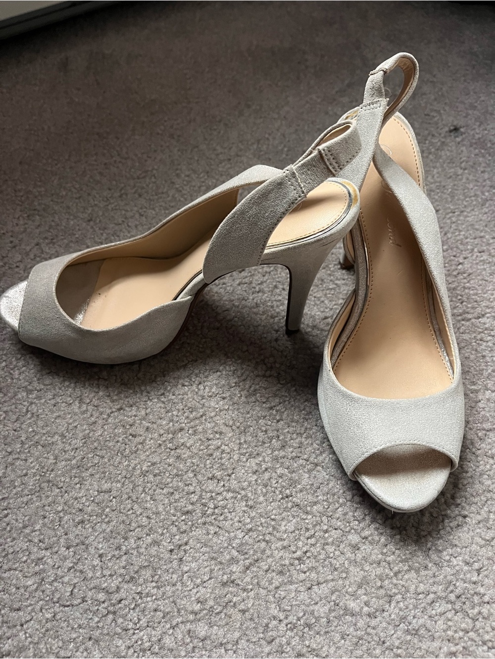 Elegant Women’s Open-Toe Slingback Heels in Light Gray